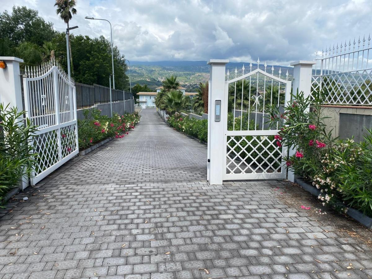 Artaleammare Villa Fondachello  Eksteriør billede